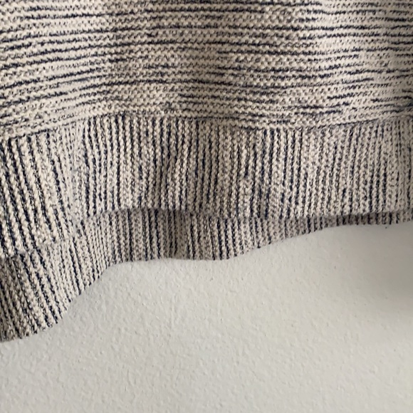 Time and tru Woman’s pull over - Picture 3 of 5